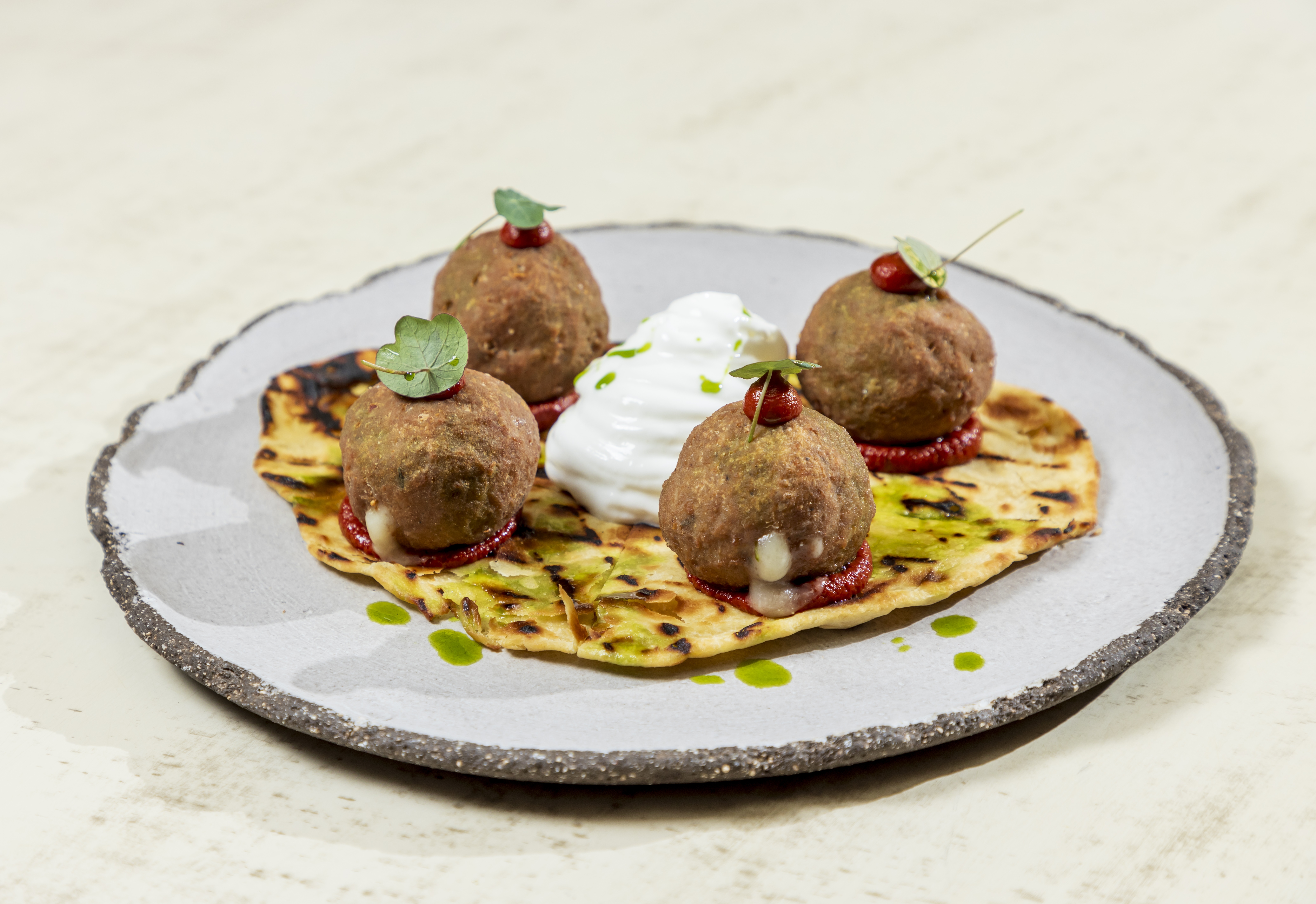 To Manitari: Where Greek Tradition Meets Creative Cuisine